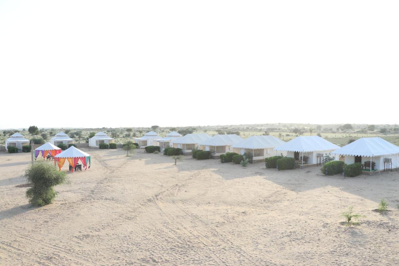 Sunny Desert Camp Kūri Exteriör bild